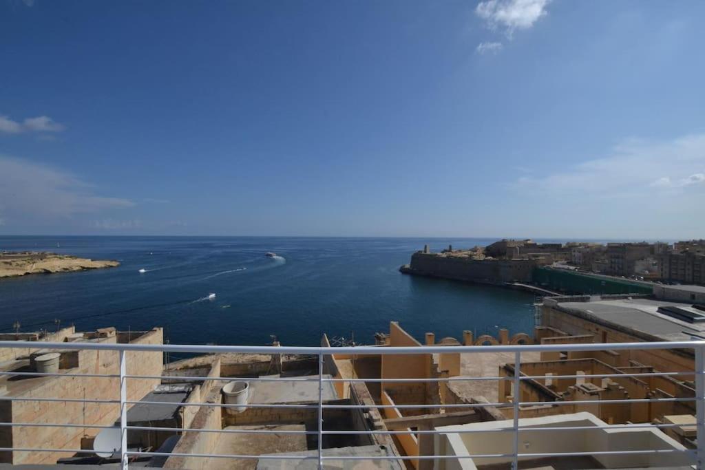 Vallettadreamsuites Groud Floor Shared Sea View Rooof Terrace 외부 사진